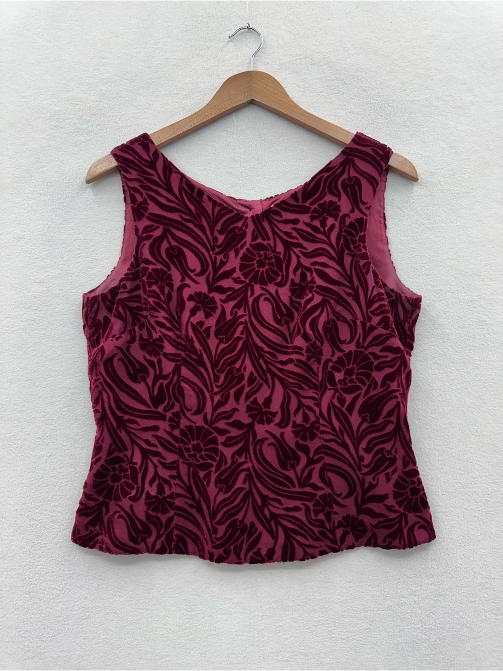 Ann Taylor Women’s 8 Burgundy Red Floral Velvet Burnout Sleeveless V-Neck Top